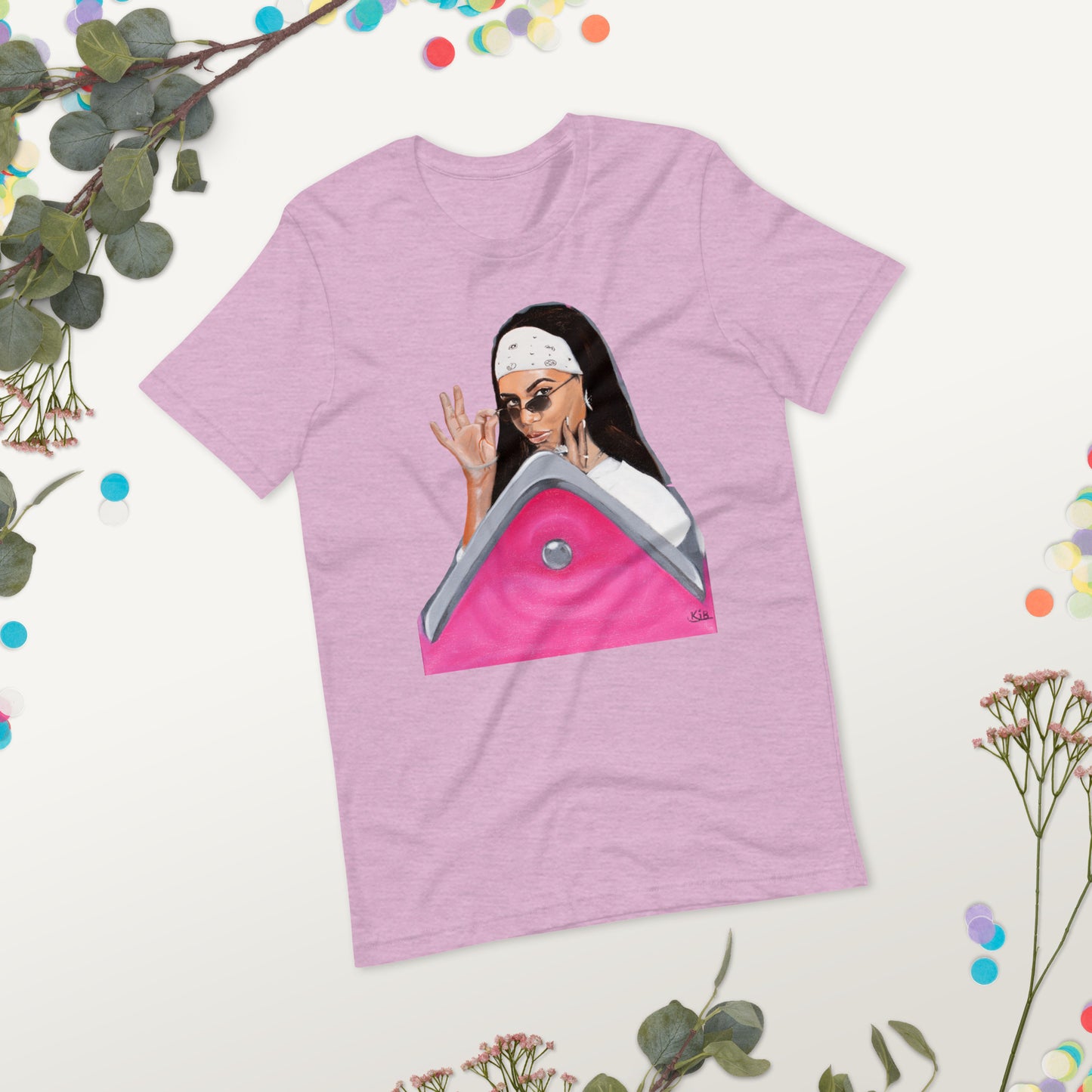 AALIYAH - UNISEX T-SHIRT